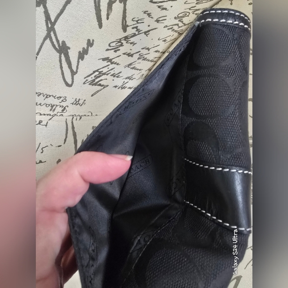 Coach Leatherware Envelope Blk Signature Wallet 8x4 Canvas & Leather in EUC - Picture 12 of 13